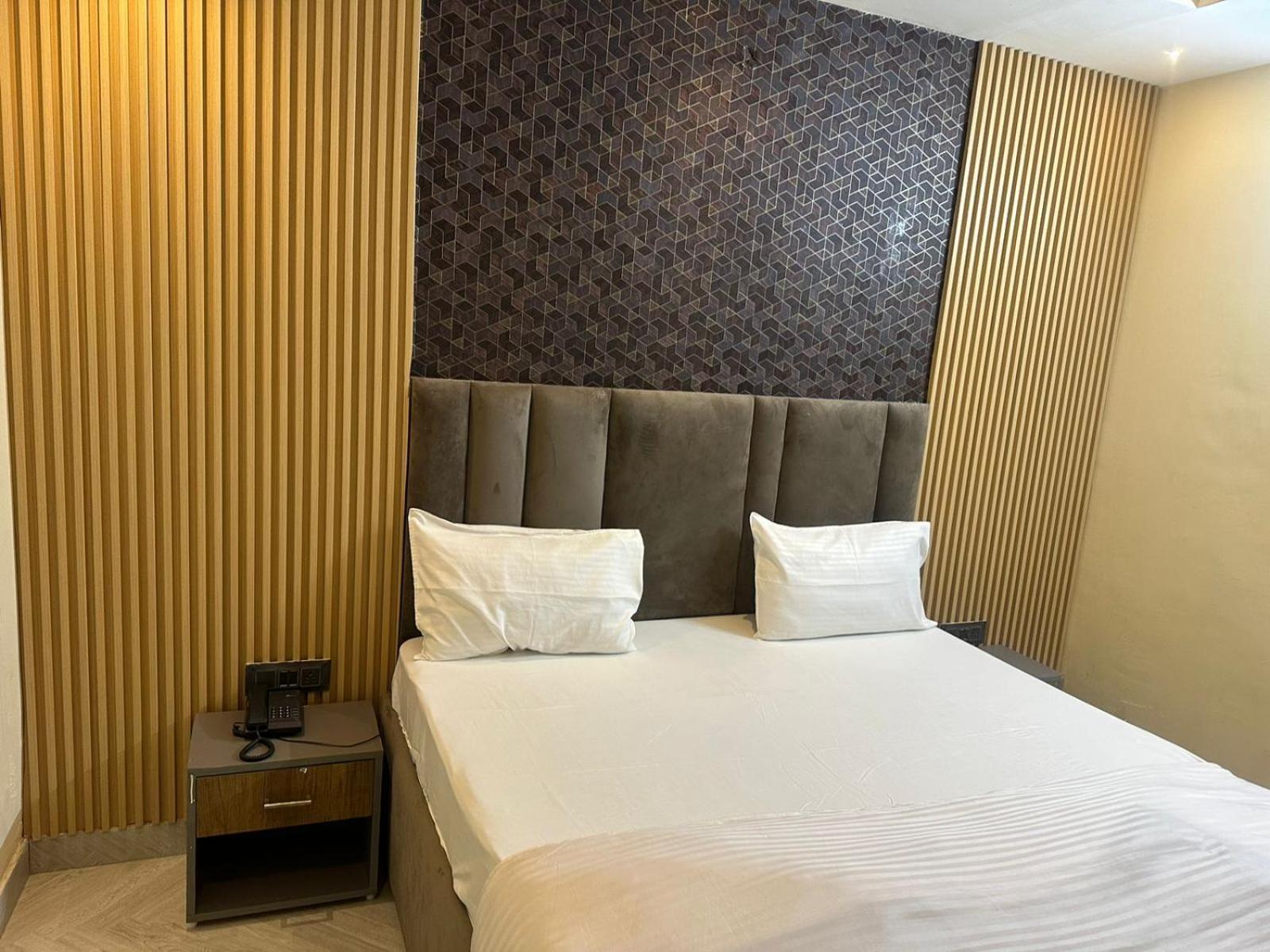 Hotel Kritika Greater Noida Extérieur photo