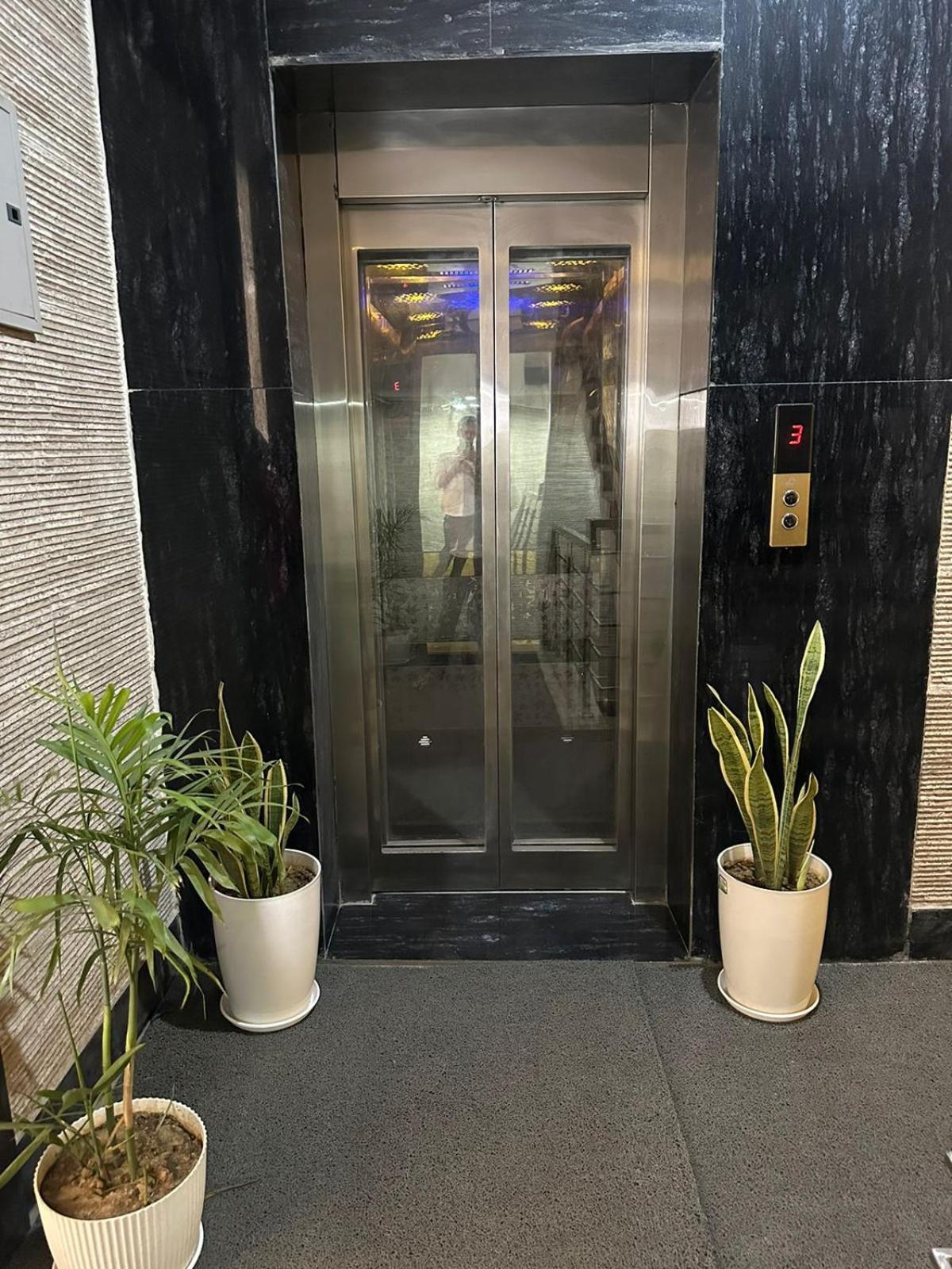 Hotel Kritika Greater Noida Extérieur photo