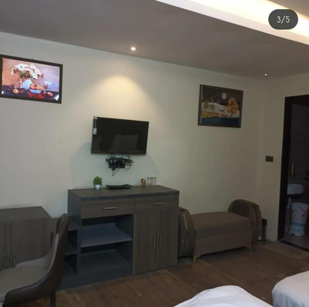 Hotel Kritika Greater Noida Extérieur photo